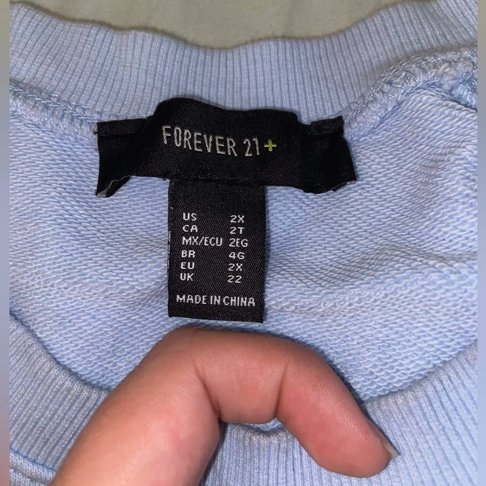 Forever 21 Matching Set- Sweater and Shorts - Picture 3 of 4